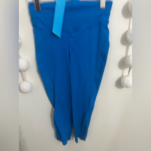 Lululemon Base Pace High Rise Crop - Picture 4 of 13